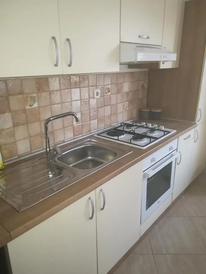 Apartman Nada Kornić شقة